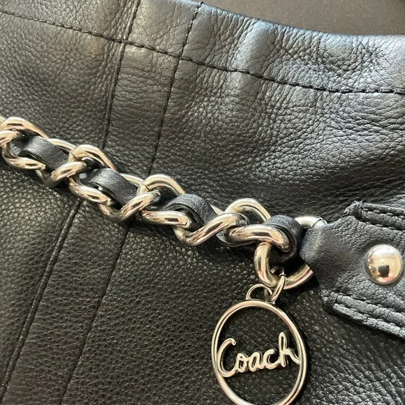 Vintage Coach Black Leather boho Shoulder Bag crossbody with Chain Accent - Picture 3 of 6